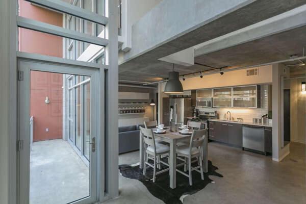 Luxe + Modern Johnny Cash Inspired Executive Condo 내슈빌 외부 사진